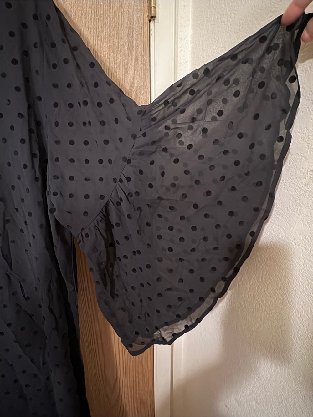 torrid Black Sheer Polka Dot Chiffon Kimonowrap - Picture 2 of 4